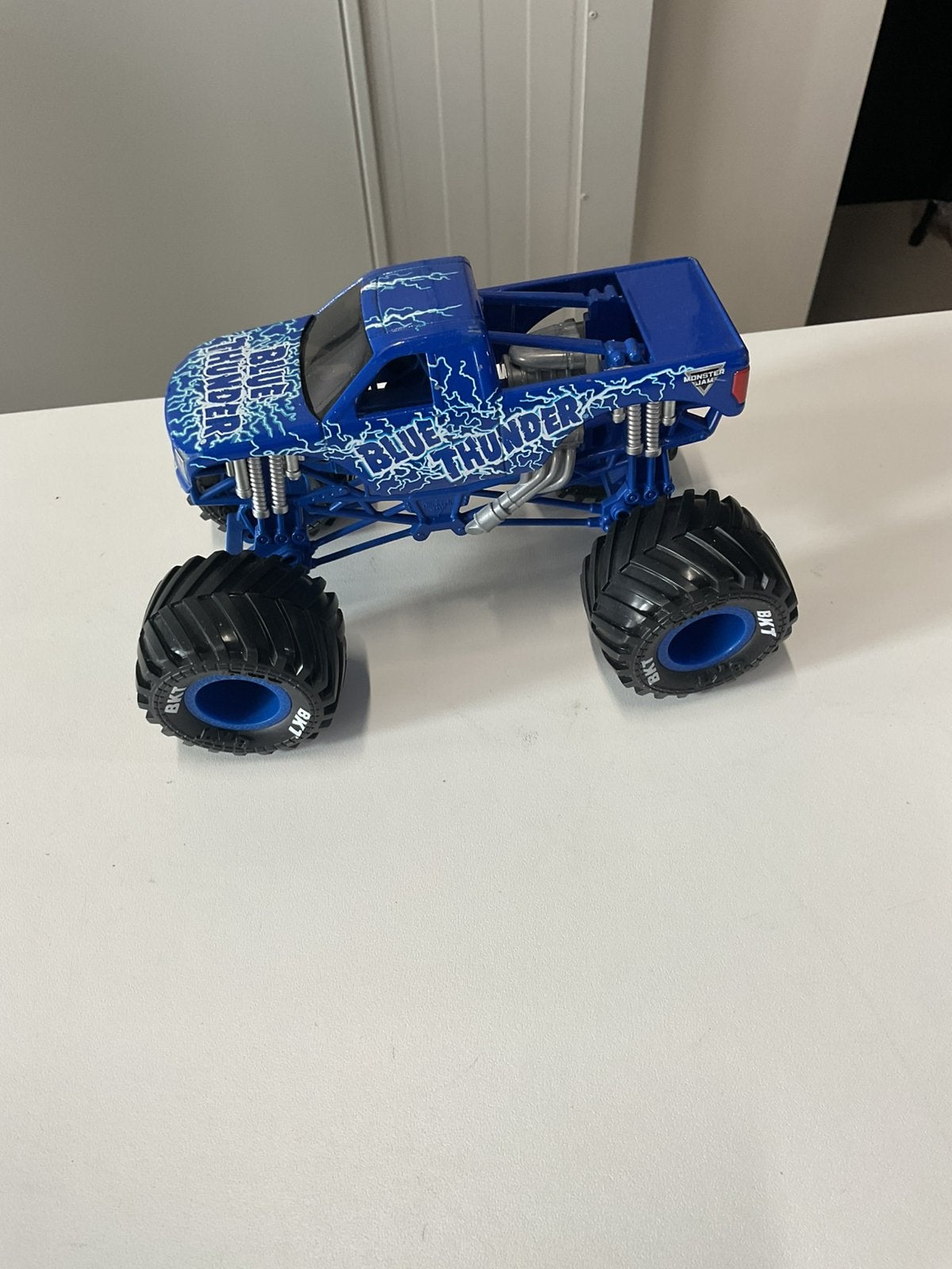 Hotwheels Monstertruck Blue Thunder XXL versie als nieuw, Ophalen of Verzenden, Zo goed als nieuw