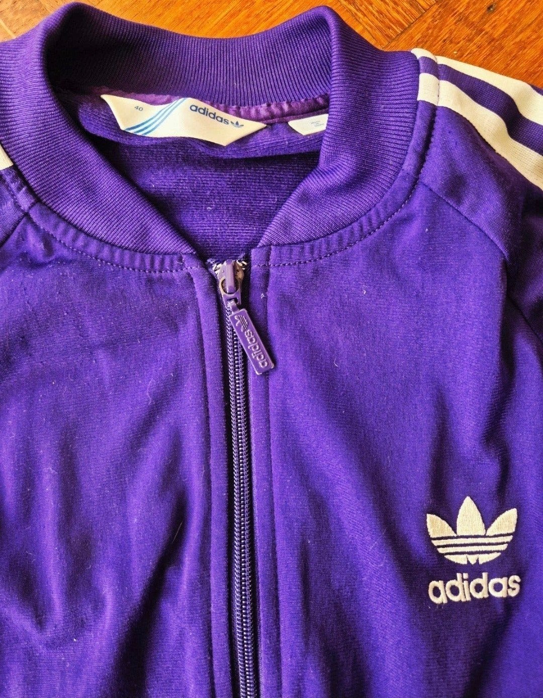 Vintage Adidas Originals cropped trainingsjack

Sportieve bo, Kleding | Dames, Adidas, Paars, Ophalen, Maat 38/40 (M)