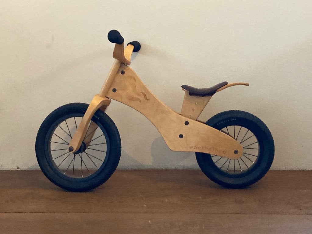 Leuke houten loopfiets, Ophalen, Zo goed als nieuw, Loopfiets