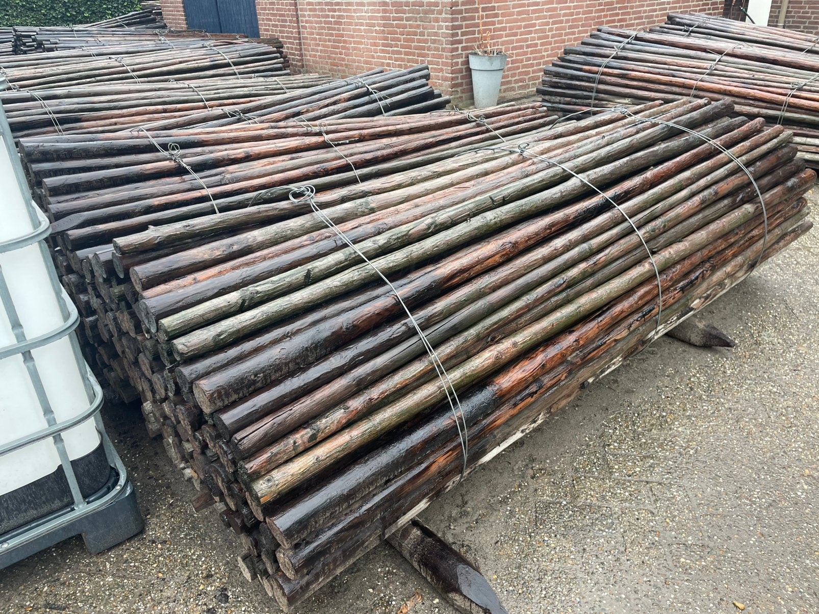 Gecreosoteerde palen gebruik voor fruit/tuin/decoratie, Ophalen, Gebruikt, 250 cm of meer, Palen