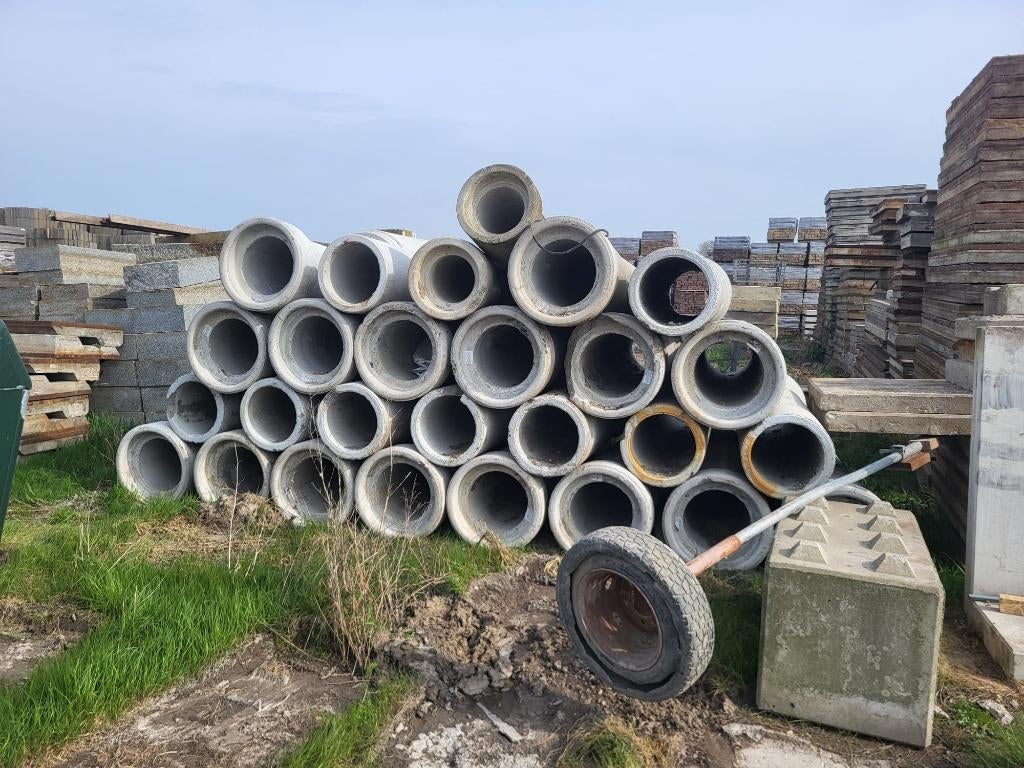 15 st gebruikte Rioolbuizen/duikers 40cm inwendig 250 lang, Ophalen, Gebruikt, Biels, Beton