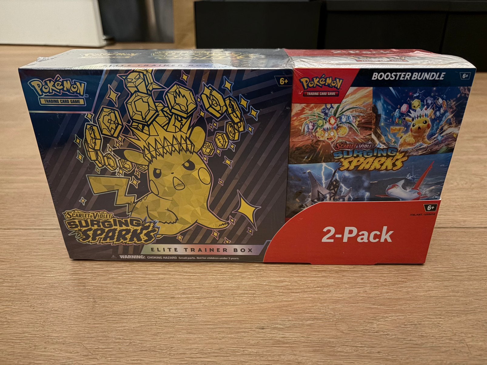 Surging Sparks 2- Pack Costco Sealed, Ophalen of Verzenden, Nieuw, Overige typen