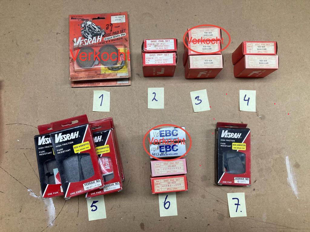 Nieuw (NOS) remblokken sets div types KAWASAKI motoren, Ophalen