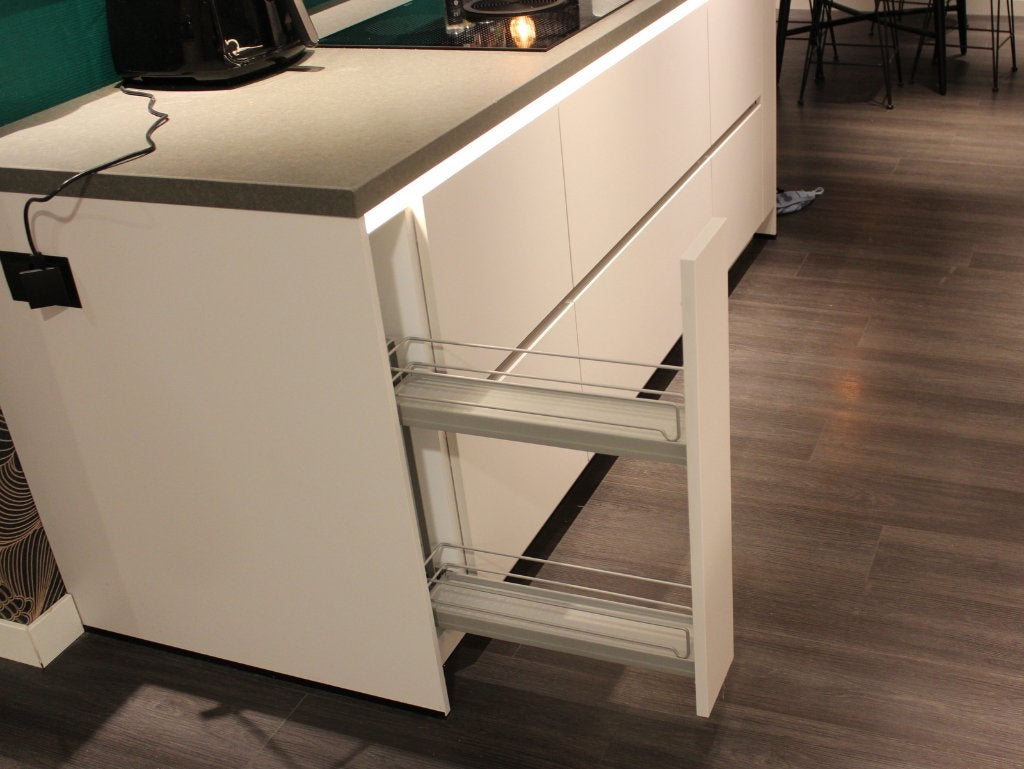 AF12 – Häcker designkeuken met eiland, BORA en Quooker, Huis en Inrichting, Ophalen, Gebruikt, Overige typen, Met kookeiland