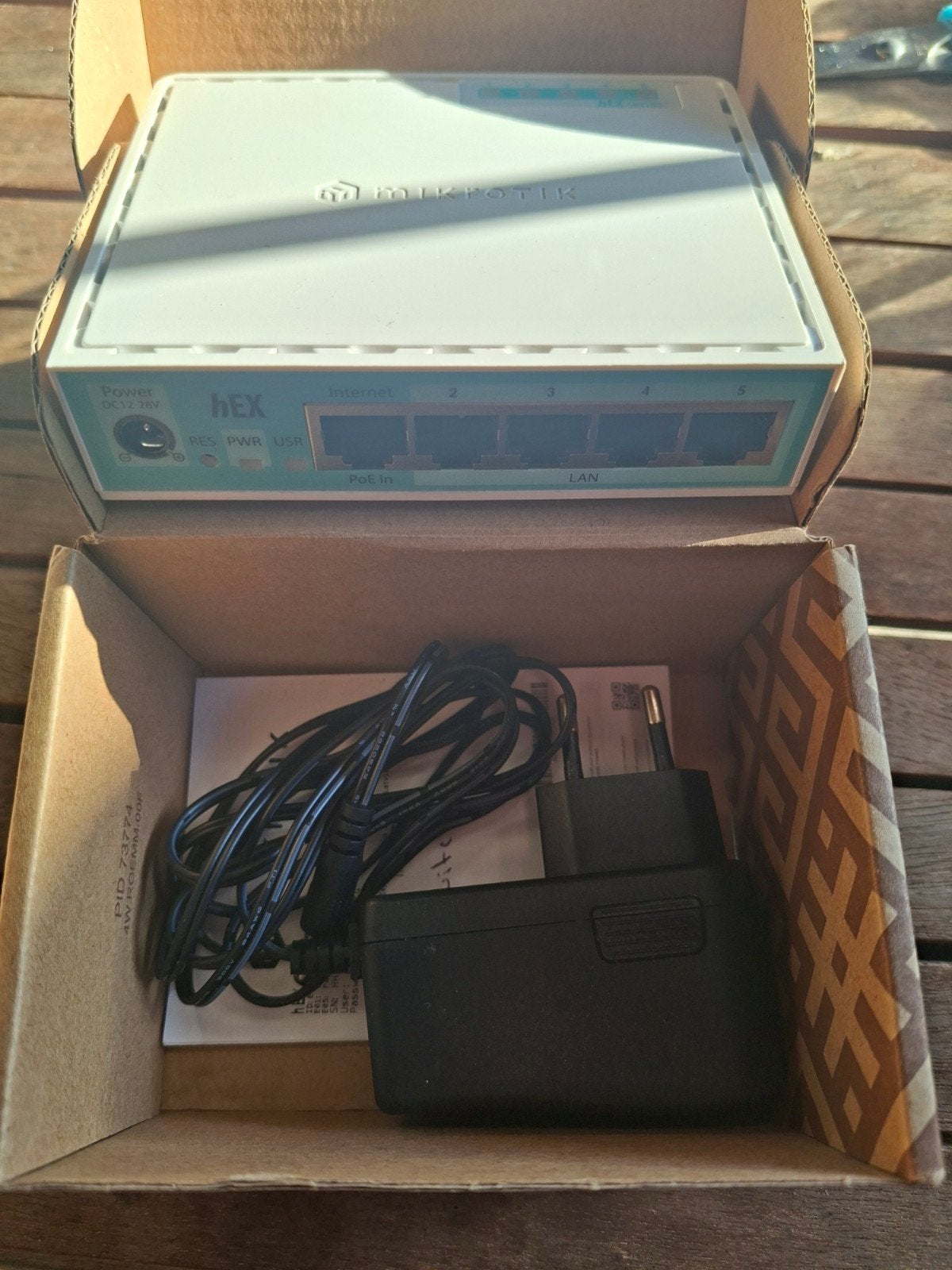 MikroTik hEX Router Refresh  (E50UG) - Zo goed als nieuw, Ophalen of Verzenden, Zo goed als nieuw, Router, MikroTik