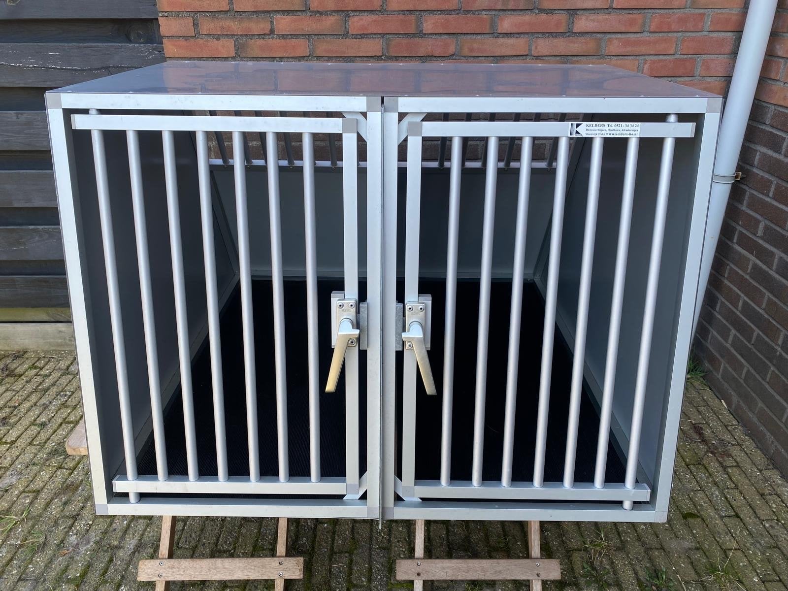 Dubbele autokennel/bench van Kelders Kooien, Dieren en Toebehoren, Ophalen, Zo goed als nieuw