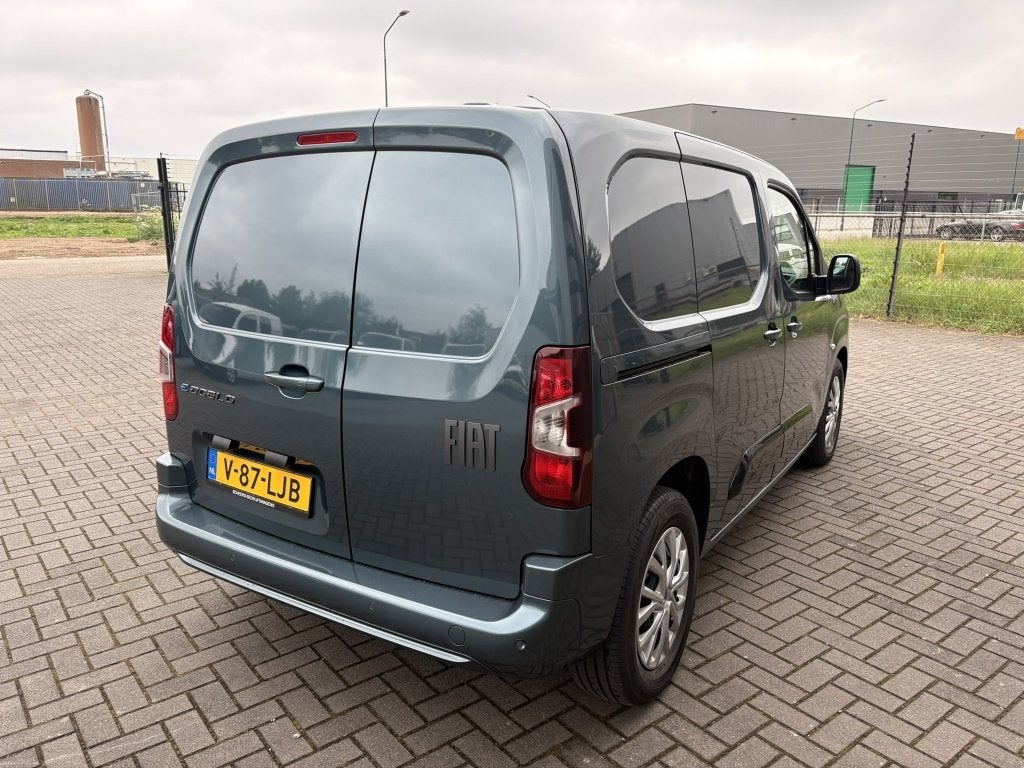 Fiat E-Doblò 50 kWh 3-zits | CarPlay | cruise, Gebruikt, 750 kg, Origineel Nederlands, Grijs