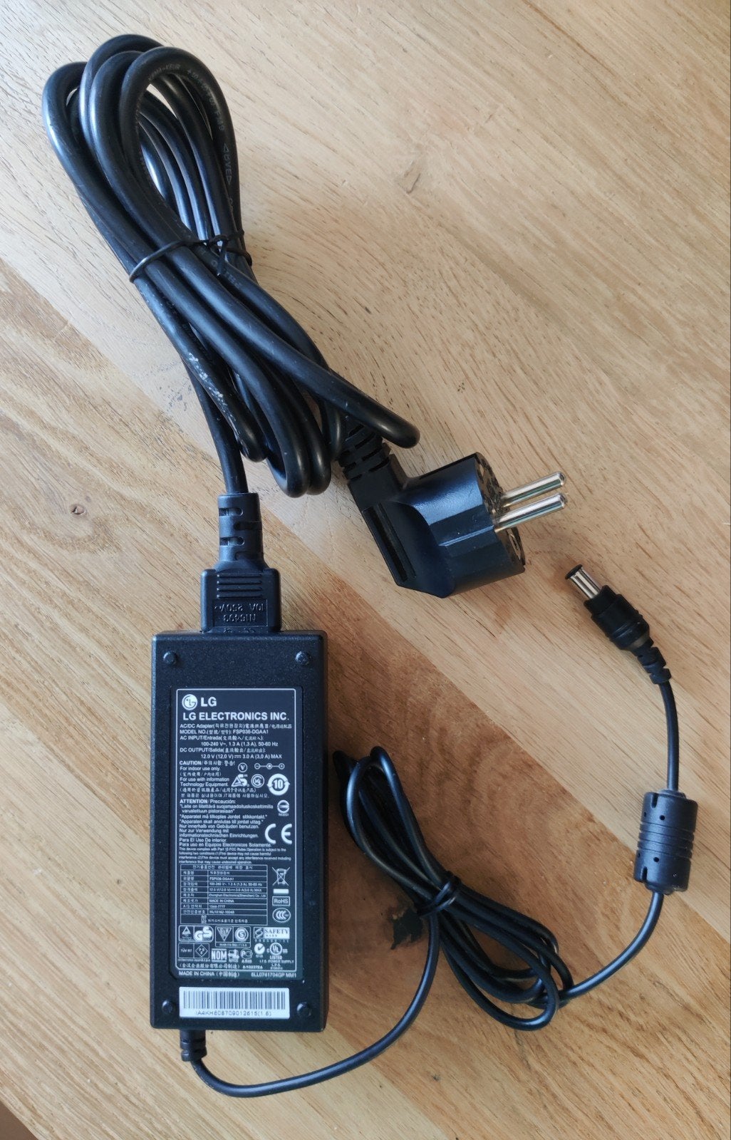 LG  AC/DC Adapter - 12V 3A Voeding, Computers en Software, Laptop-opladers, Ophalen of Verzenden, Gebruikt, LG