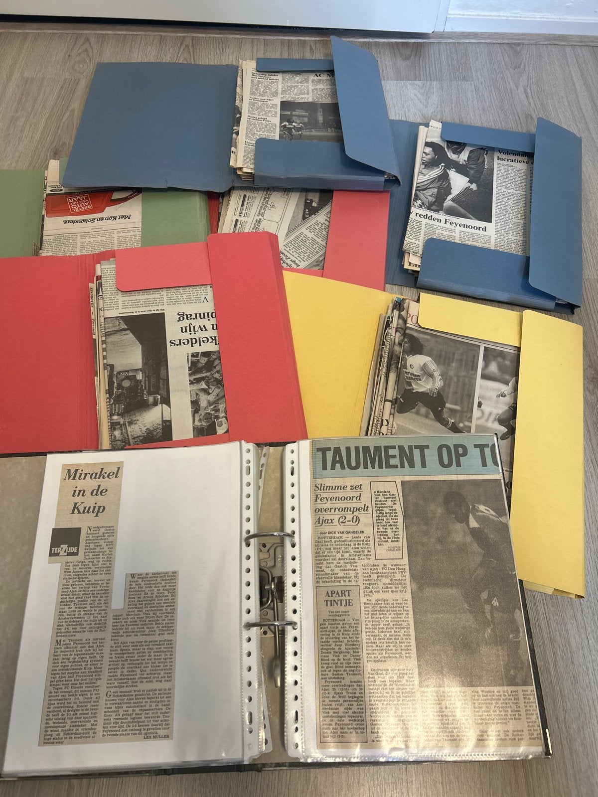 Feyenoord krantenknipsels en artikelen - Jaren '90, Ophalen of Verzenden, Gelezen, Krant