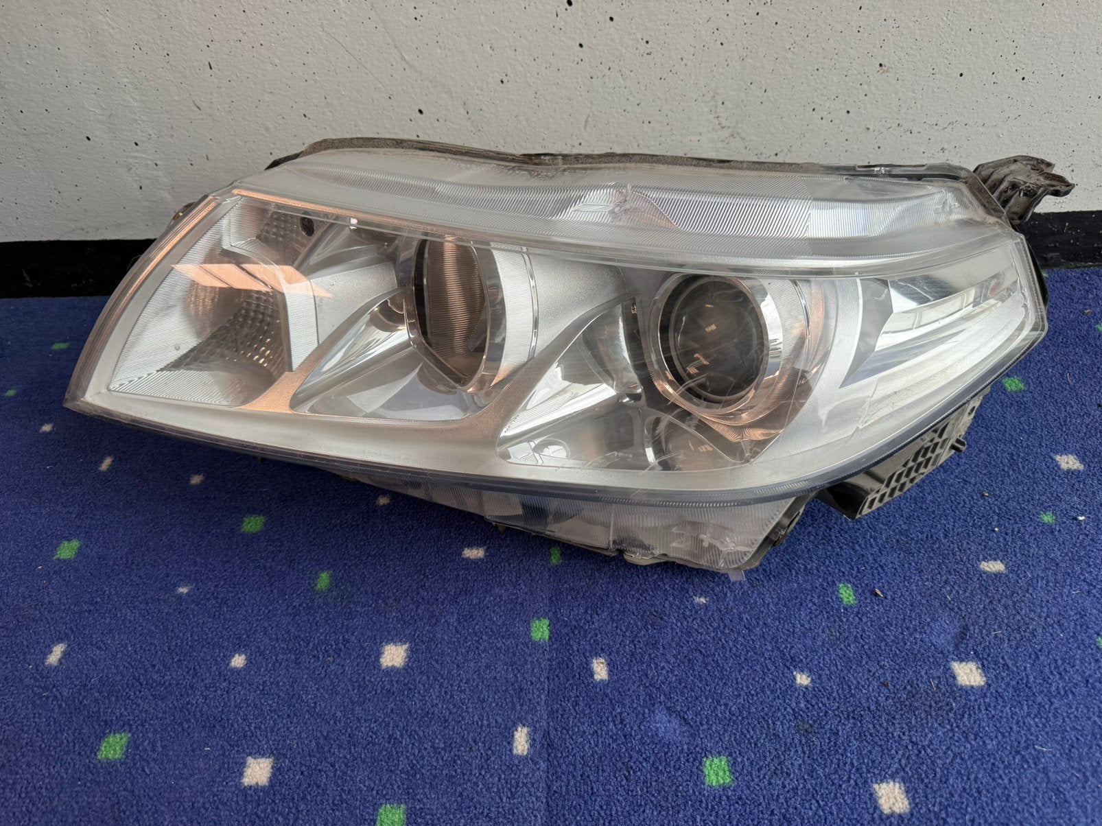 Suzuki Vitara LY koplamp links – Koito 100-18097 / D209, Ophalen of Verzenden, Gebruikt