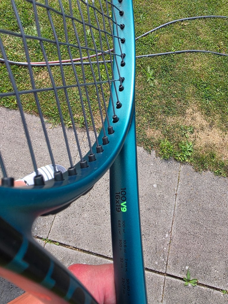 Wilson blade 100 V9, Sport en Fitness, Tennis, Ophalen, L4, Zo goed als nieuw, Wilson