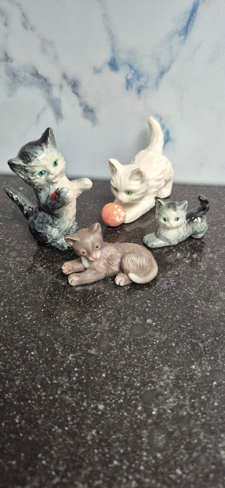 Goebel Kattenbeeldjes - Set van 4 Porseleinen Katten, Ophalen of Verzenden, Zo goed als nieuw, Dier