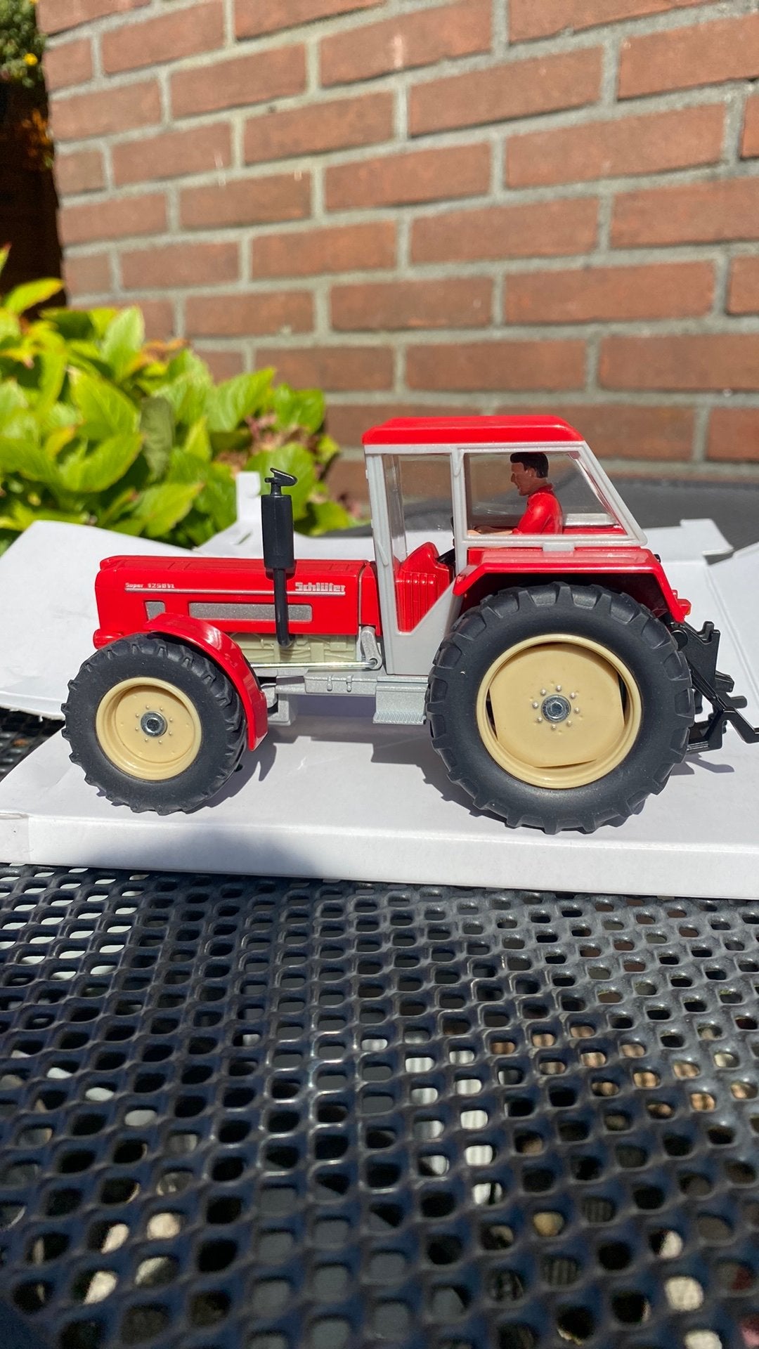 Mooi model Trekker Schluter 1/32, Ophalen of Verzenden, Zo goed als nieuw, Tractor of Landbouw, Overige merken