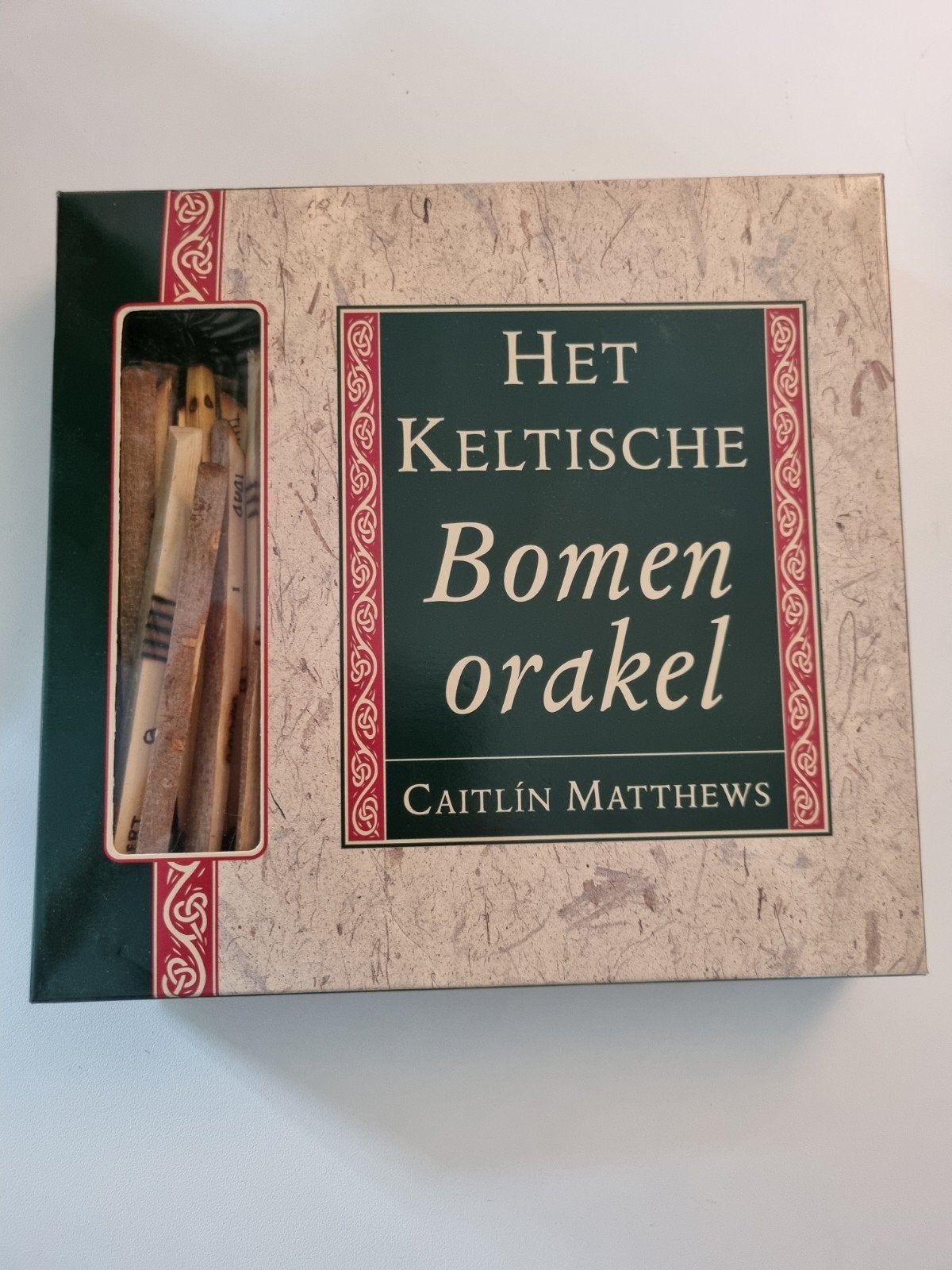 Het Keltische Bomen Orakel - Caitlin Matthews, Achtergrond en Informatie, Spiritualiteit algemeen, Ophalen of Verzenden, Zo goed als nieuw