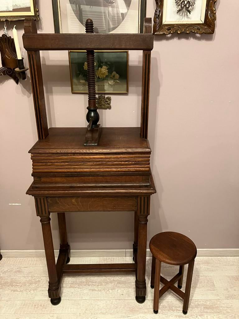 Antieke linnenpers periode 1875, Antiek en Kunst, Ophalen