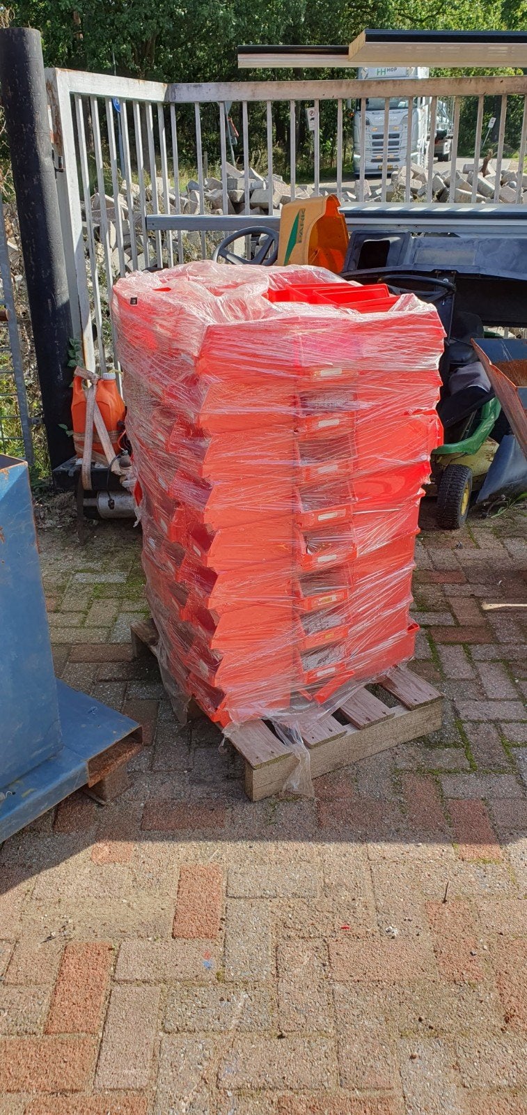 magazijn bakjes, Ophalen