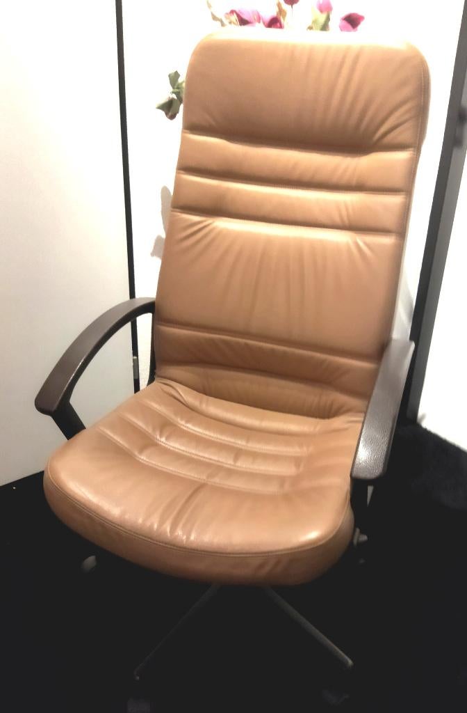 bureaustoel  gratis, Huis en Inrichting, Bureaustoelen, Ophalen, Gebruikt, Bruin, Bureaustoel