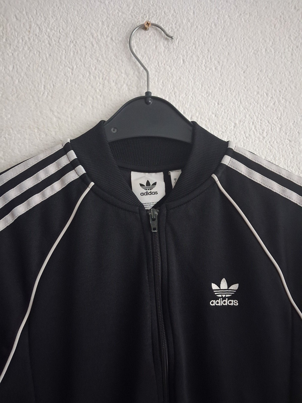 Adidas trainingsjack zwart met witte strepen - Maat S, Ophalen of Verzenden, Zo goed als nieuw, Zwart