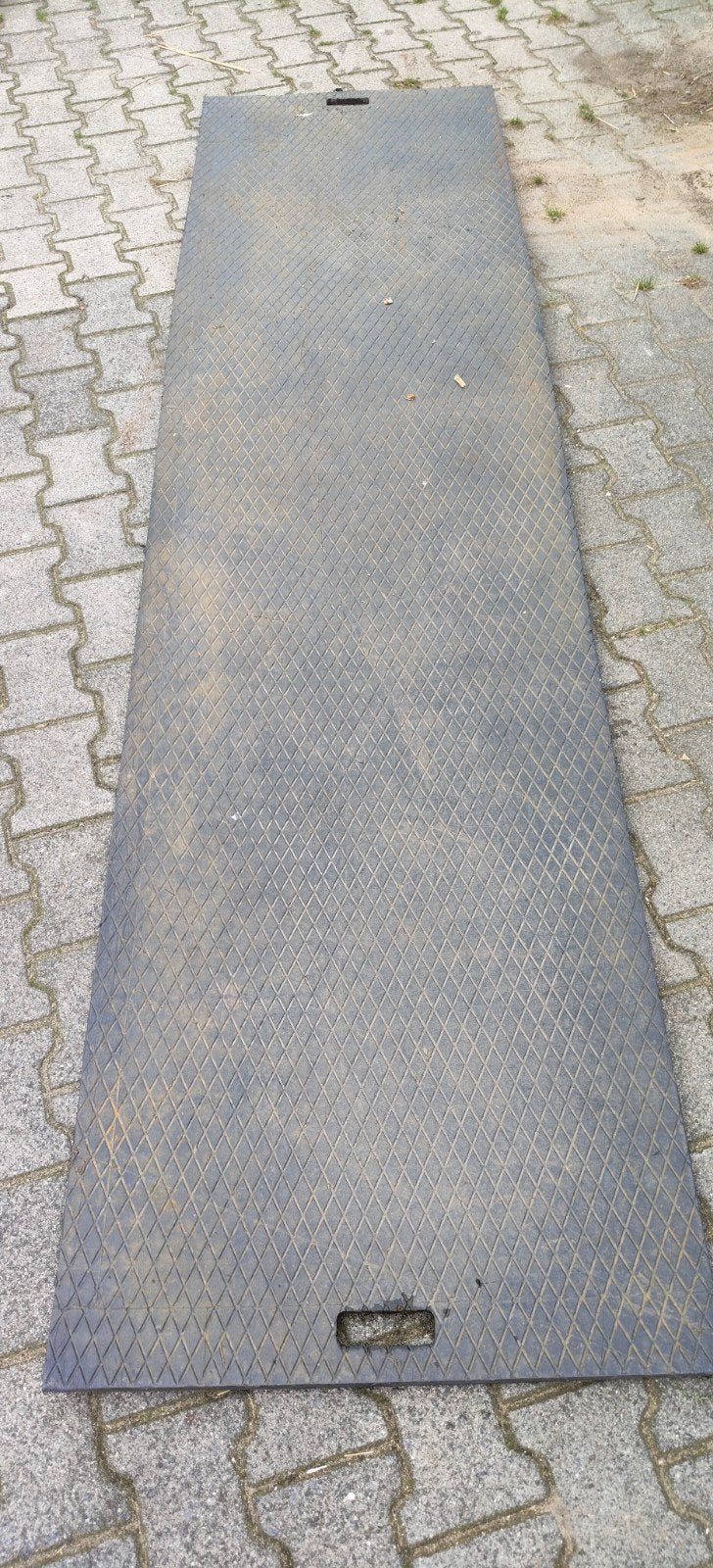28 weinig gebruikte kunststof rijplaten 300x75x1,5, Ophalen of Verzenden