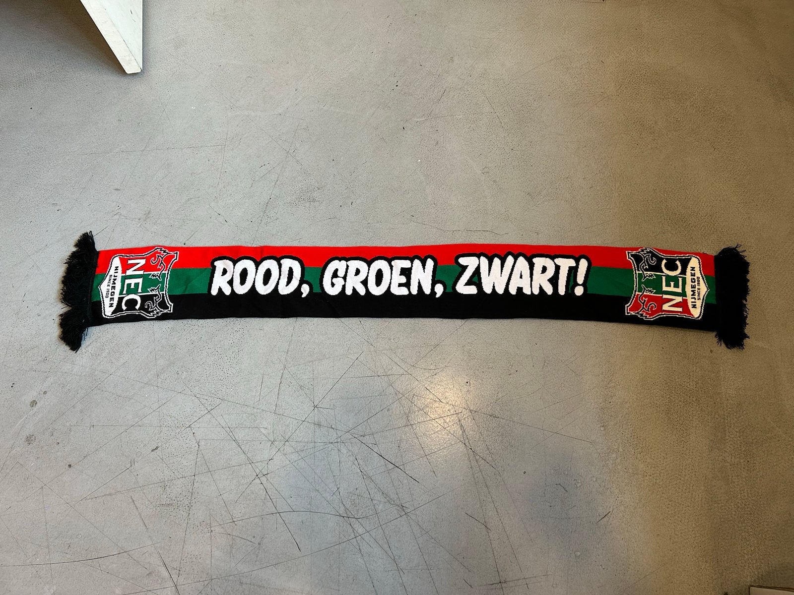 NEC Nijmegen sjaal - Rood, Groen, Zwart!, Ophalen of Verzenden, Zo goed als nieuw, Clubaccessoires