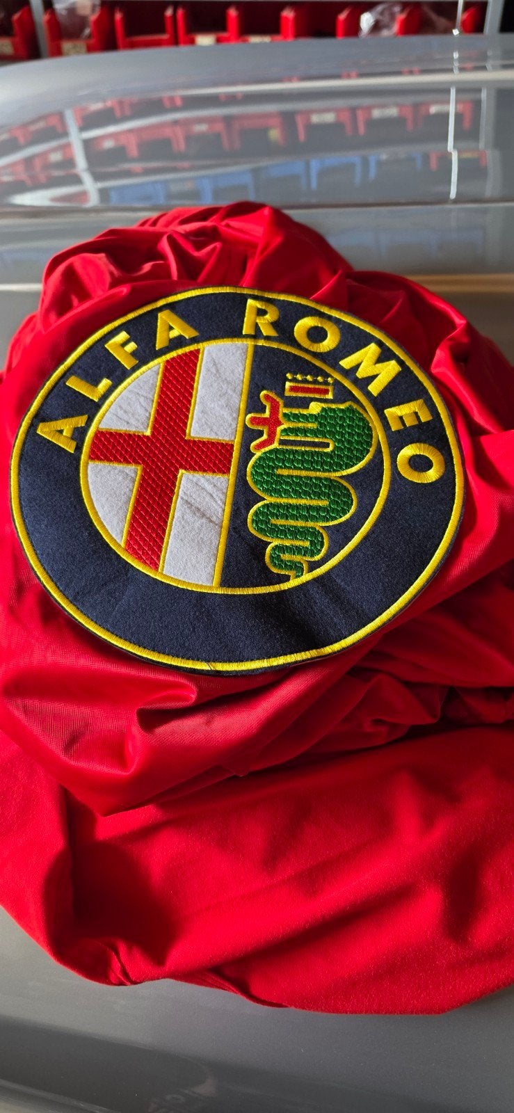 Alfa Romeo Autohoes - Rood met Logo voor spider 4, Ophalen of Verzenden, Zo goed als nieuw
