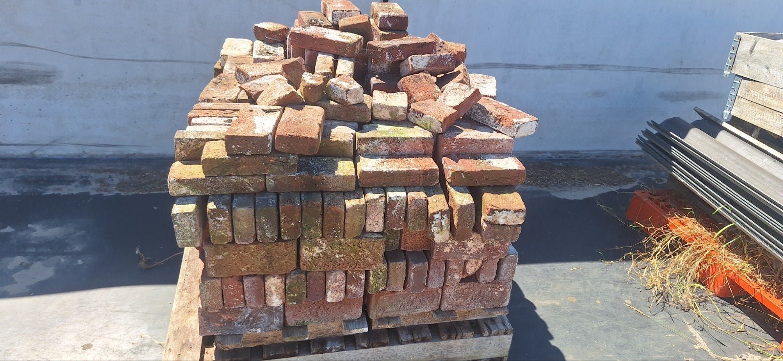 1 pallet mooie oude gebakken steentjes, Ophalen of Verzenden, Gebruikt, Bakstenen