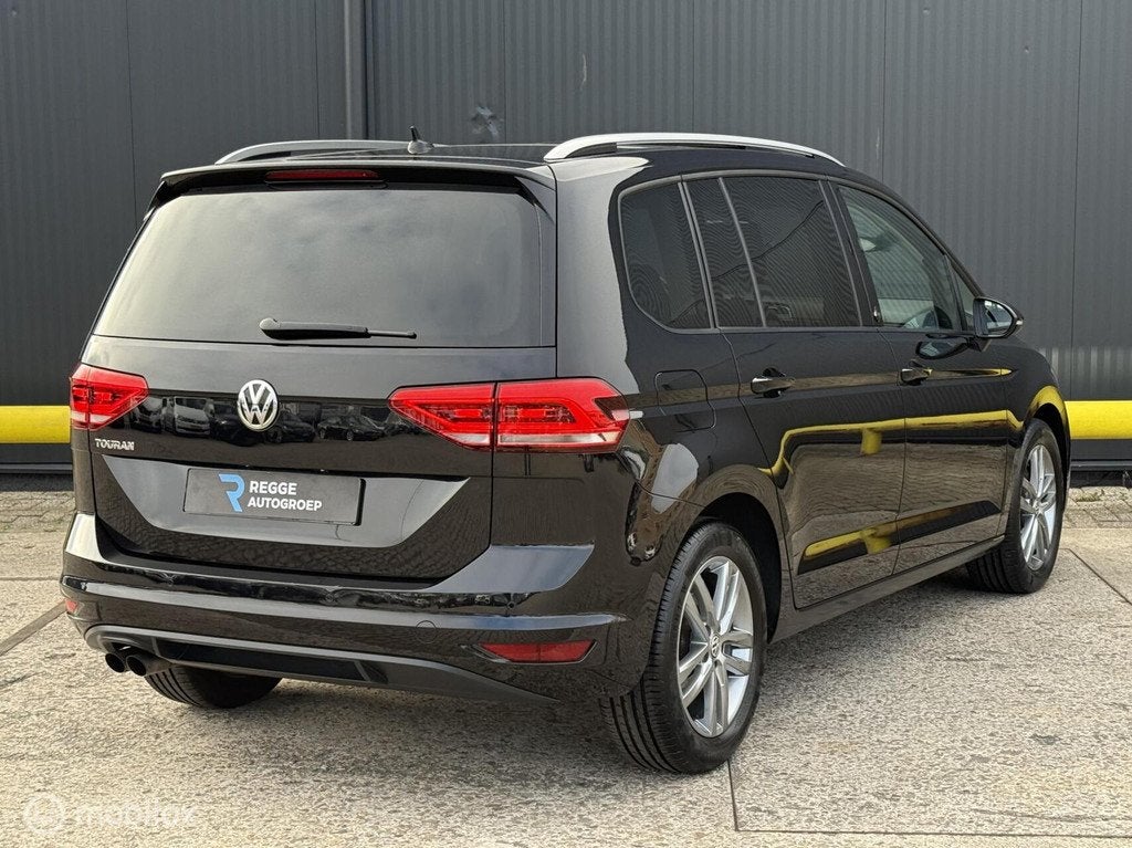 Volkswagen Touran 1.4 TSI Highline PANODAK | ACC | AUTOMAAT, Auto's, Volkswagen, 1378 kg, Gebruikt, 4 cilinders, 150 pk