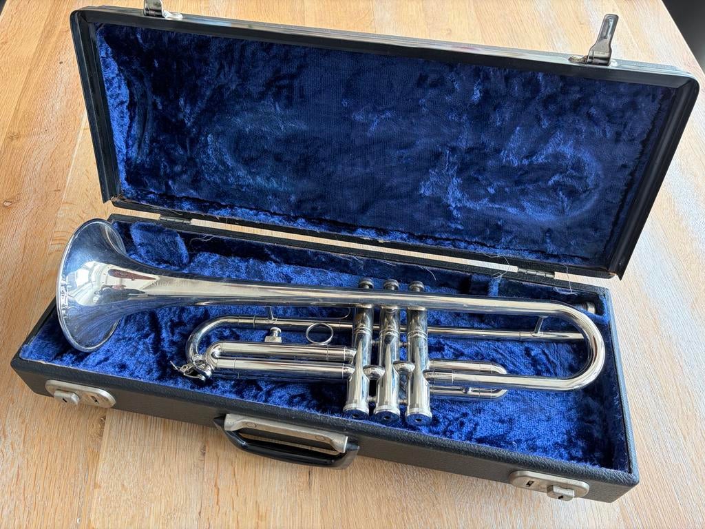Trompet Dynamic Super met koffer, Muziek en Instrumenten, Blaasinstrumenten | Trompetten, Ophalen, Gebruikt, Bes-trompet, Met koffer