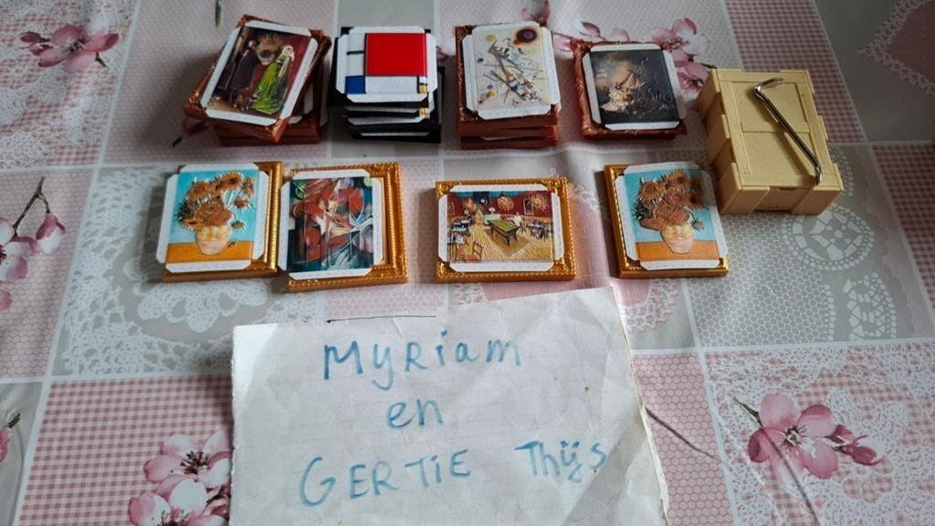 Zuru Mini Brands Masterpieces, Verzamelen, Poppenhuizen en Toebehoren, Zo goed als nieuw, Poppenhuis, Ophalen of Verzenden