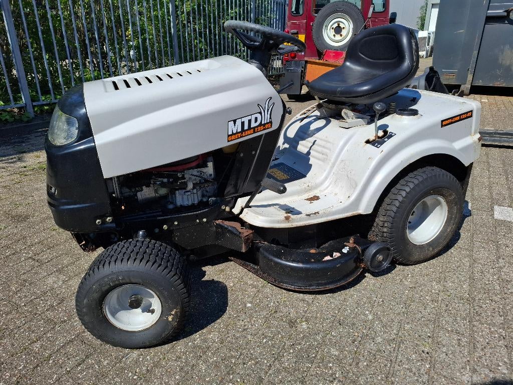zitmaaier Gry-Line 125-92 met aanhanger en accessoires, Ophalen, Gebruikt, Opvangzak, 90 tot 120 cm