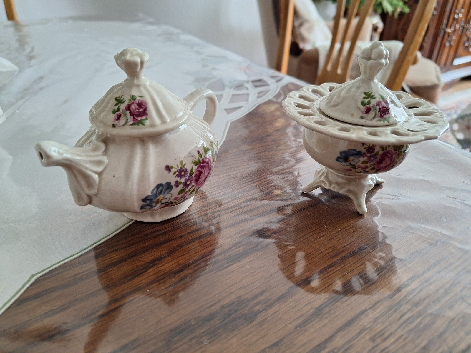 Oude Antieke Porseleinen Suiker - Melk Kannetje. Sogenco., Antiek en Kunst, Ophalen of Verzenden