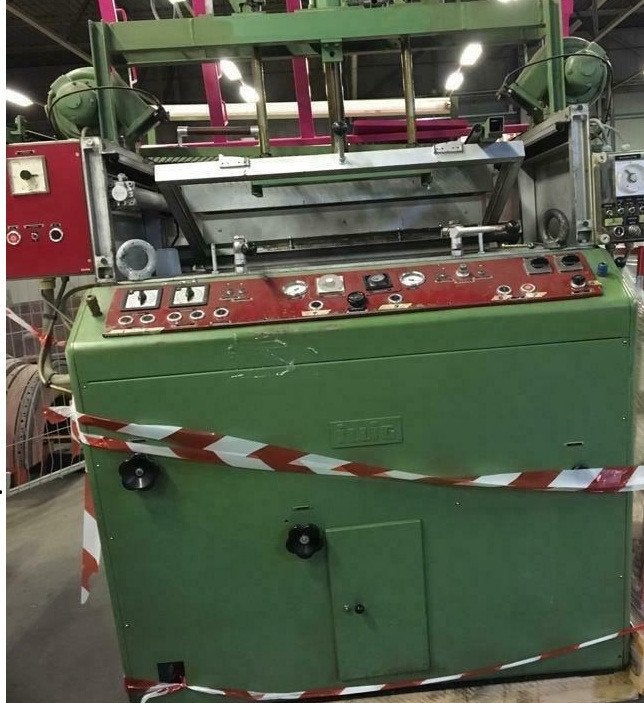 Illig UA100 acuümvormmachine, Zakelijke goederen, Machines en Bouw | Industrie en Techniek, Ophalen