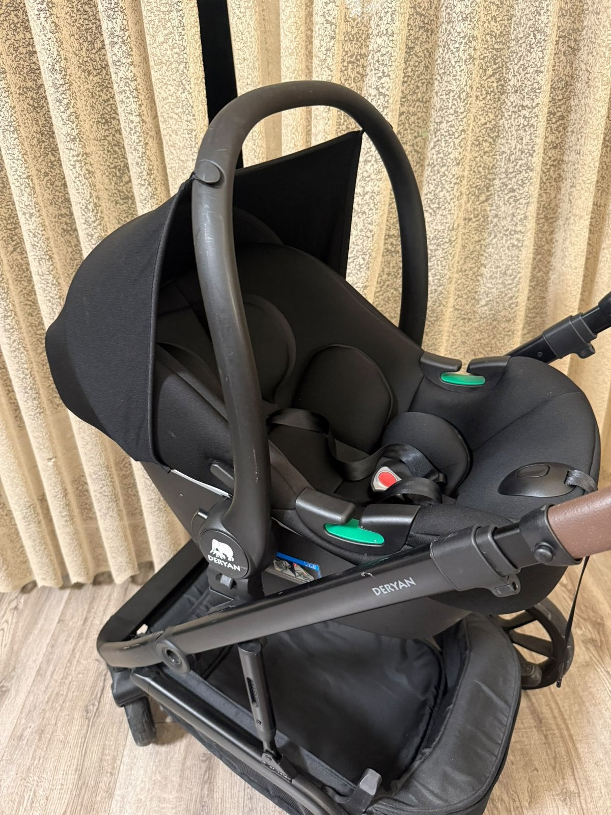 deryan kinderwagen, Kinderen en Baby's, Ophalen of Verzenden, Zo goed als nieuw, Met autostoeltje, Kinderwagen