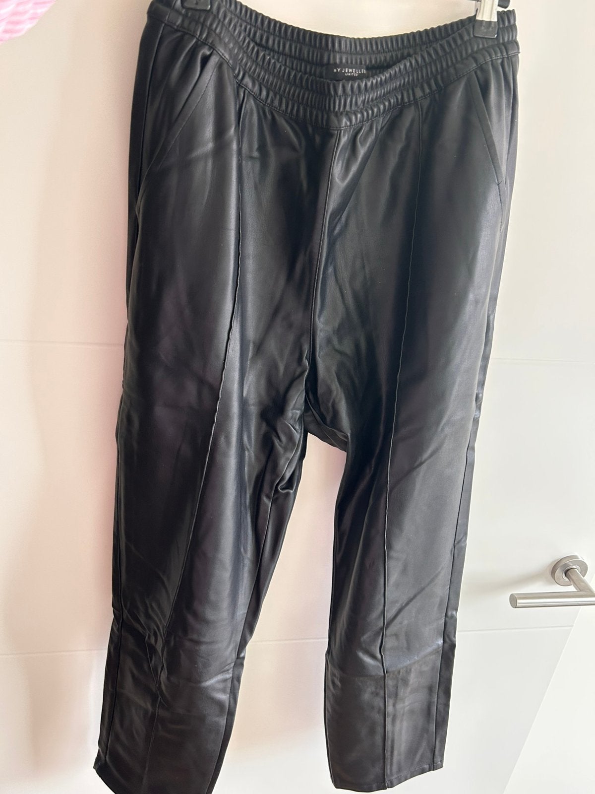 Broek imitatie leer, Zwart, Maat 42/44 (L), Ophalen of Verzenden, Lang