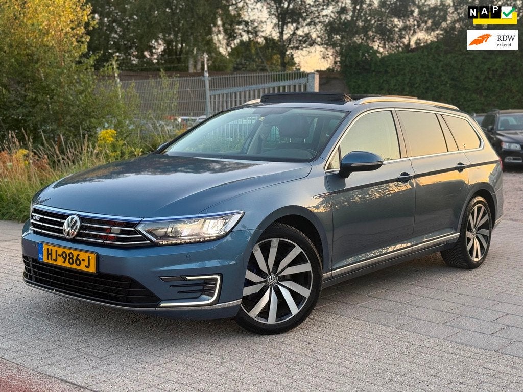 Volkswagen Passat Variant 1.4 TSI GTE Highline AUT ACC Pano, Auto's, Volkswagen, Bedrijf, Te koop, Passat, ABS, Adaptive Cruise Control