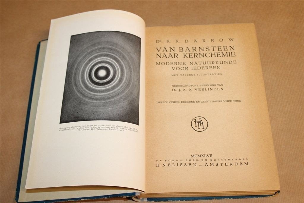 Barnsteen naar Kernchemie — Vintage Natuurkundeboek 1947, Boeken, Ophalen of Verzenden, Gelezen, Natuurwetenschap