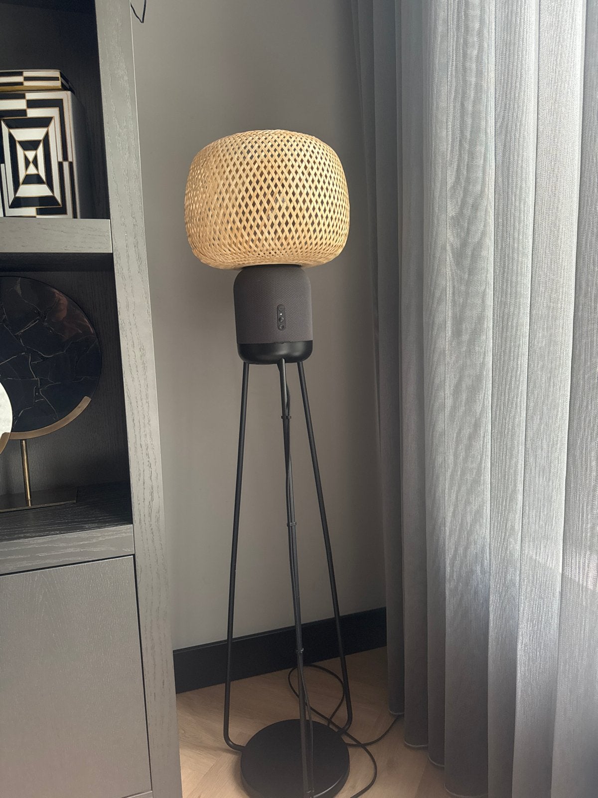 IKEA SYMFONISK Vloerlamp met WiFi-speaker - Bamboe, 100 tot 150 cm, Natuurlijk materiaal, Zo goed als nieuw, E27 (groot)