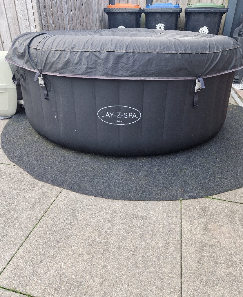 Miami lay Z spa, Ophalen, Gebruikt, Afdekzeil, Opblaasbaar