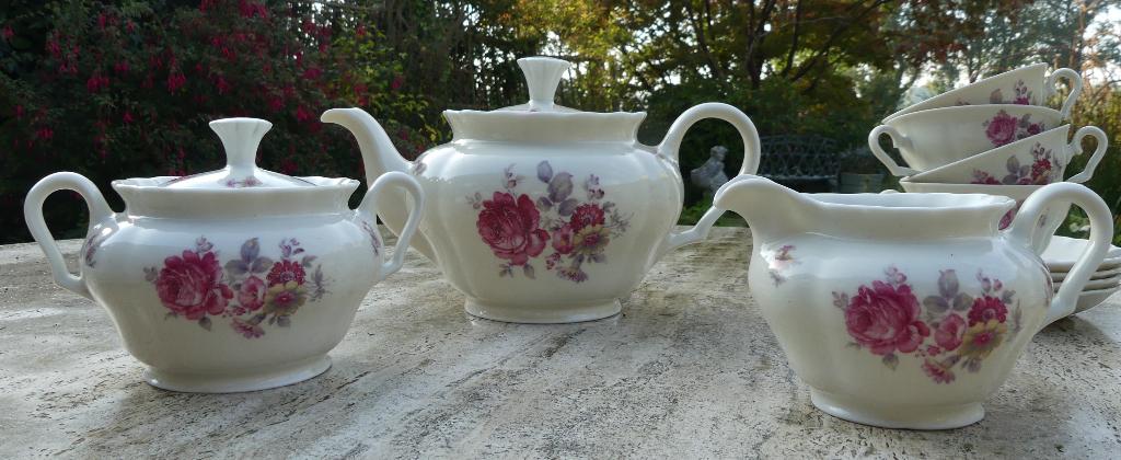 Super Mooi Mosa Thee servies met Rode Rozen Kado Tip, Ophalen of Verzenden