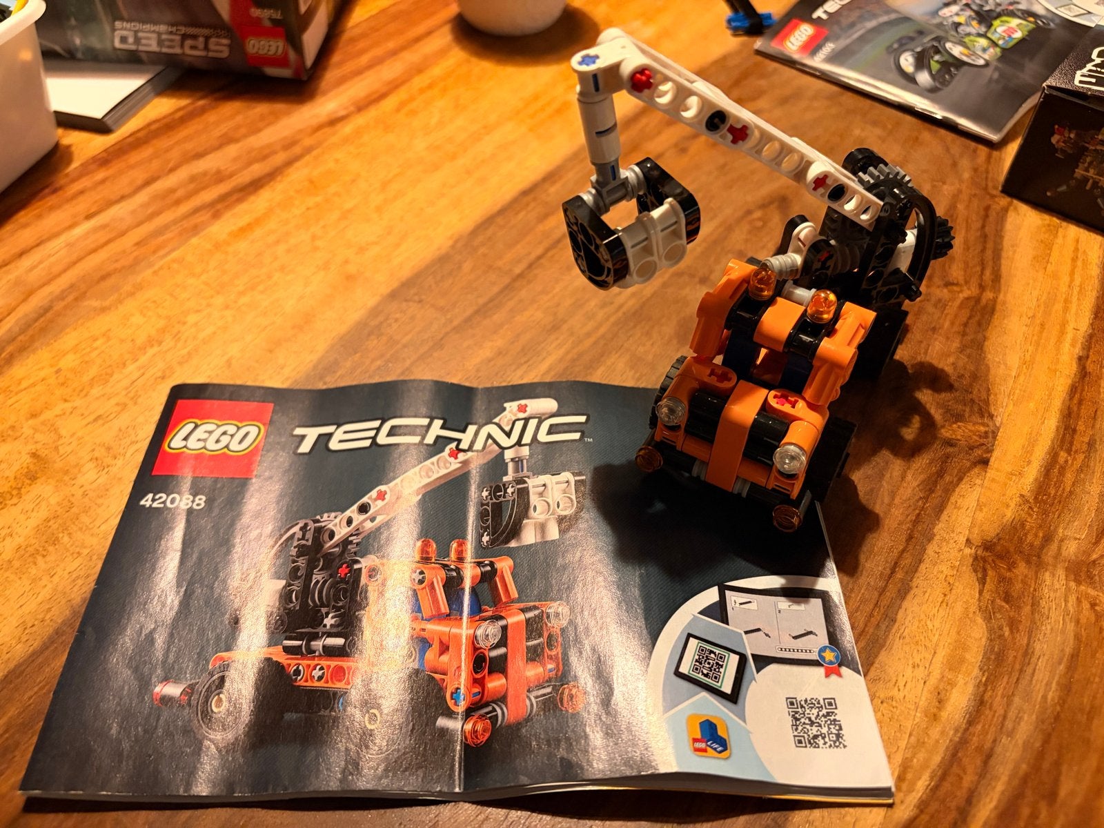 LEGO Technic 42088 Kersenplukker met handleiding, Ophalen of Verzenden, Zo goed als nieuw, Overige merken