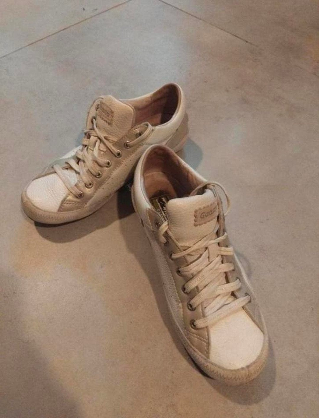 Gaastra dames schoenen sneakers maat 40
Prijs 10, Kleding | Dames, Schoenen, Ophalen of Verzenden, Zo goed als nieuw, Sneakers of Gympen