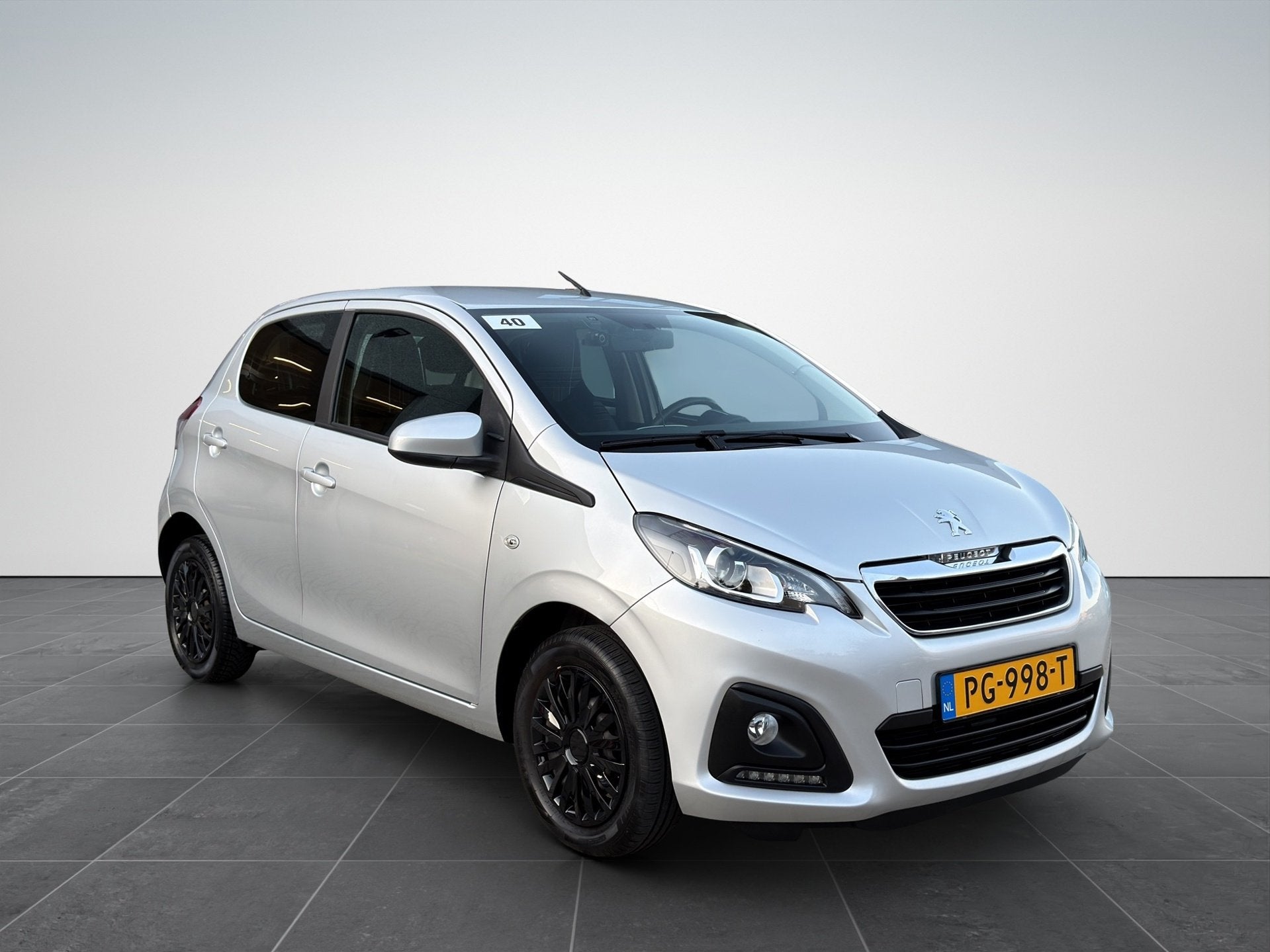Peugeot 108 1.0 e-VTi Active Airco|Trekhaak|NAP, Voorwielaandrijving, Gebruikt, Euro 6, 4 stoelen