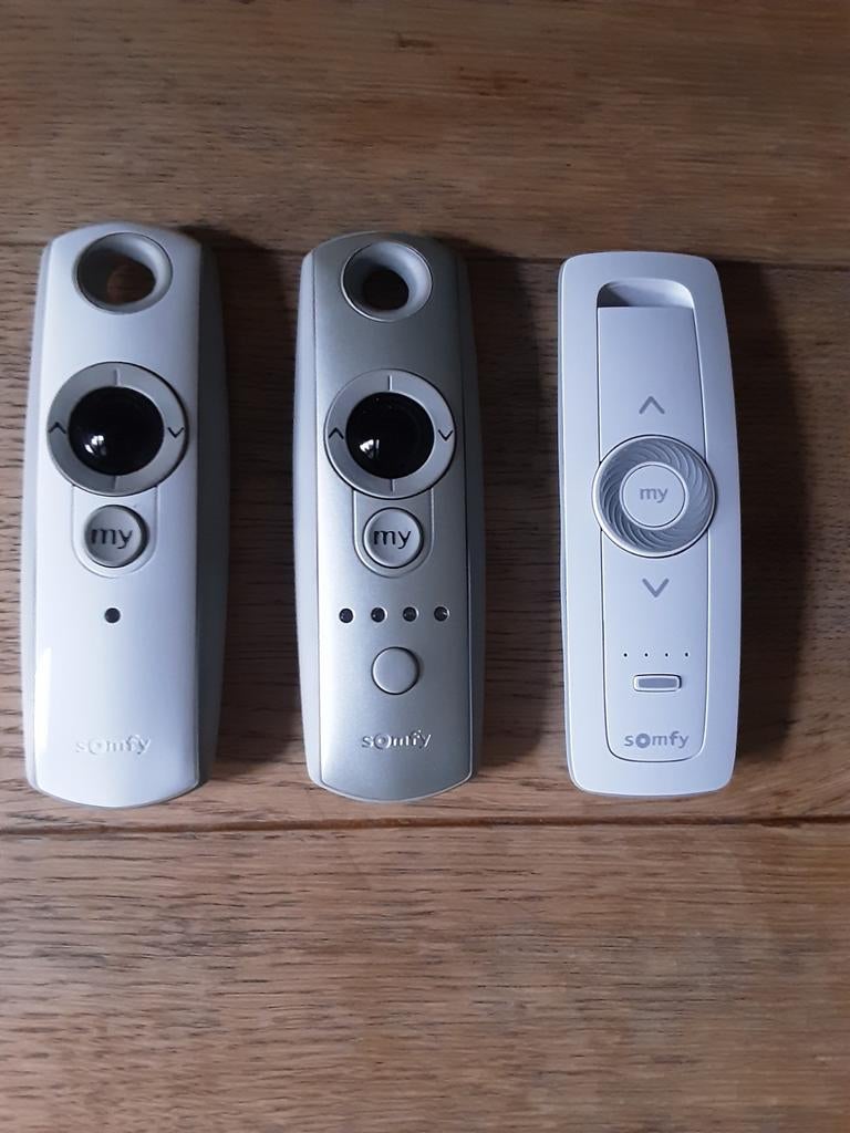 SOMFY AFSTANDSBEDIENING MET SCROLL FUNCTIE, Doe-het-zelf en Verbouw, Rolluiken, Ophalen of Verzenden, Wit, Minder dan 100 cm, Minder dan 100 cm