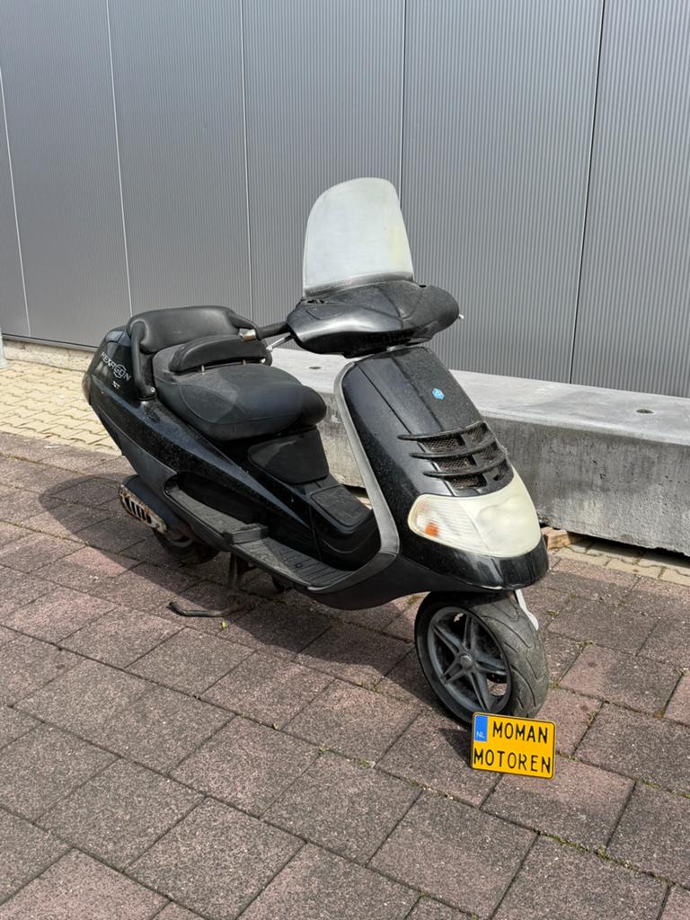 Piaggio Hexagon 180cc 2 takt 1996, Fietsen en Brommers, Scooters | Piaggio, Ophalen, Zo goed als nieuw, Tweetakt, Zip