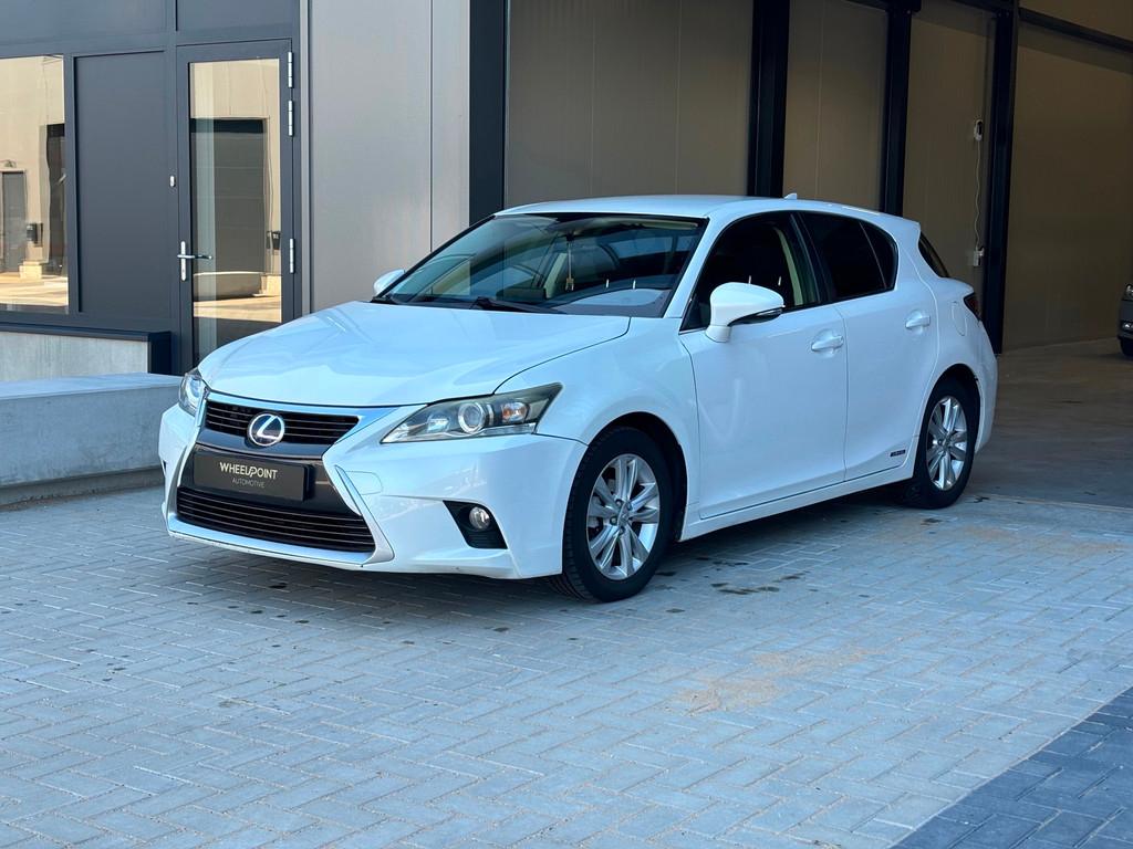 Lexus CT Lexus CT 200h Business Line|Camera|Navi|Cruise|Auto, Stof, Gebruikt, 4 cilinders, Wit