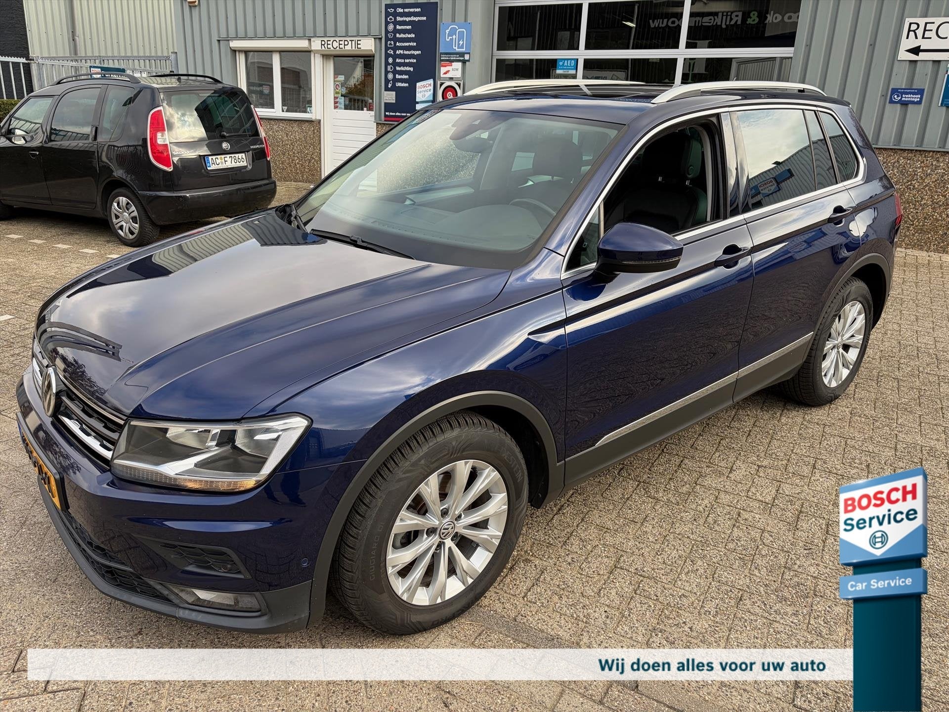 VOLKSWAGEN Tiguan 1.5 TSI ACT 150pk DSG Comfortline Business, Auto's, 4 cilinders, 150 pk, Blauw, Leder