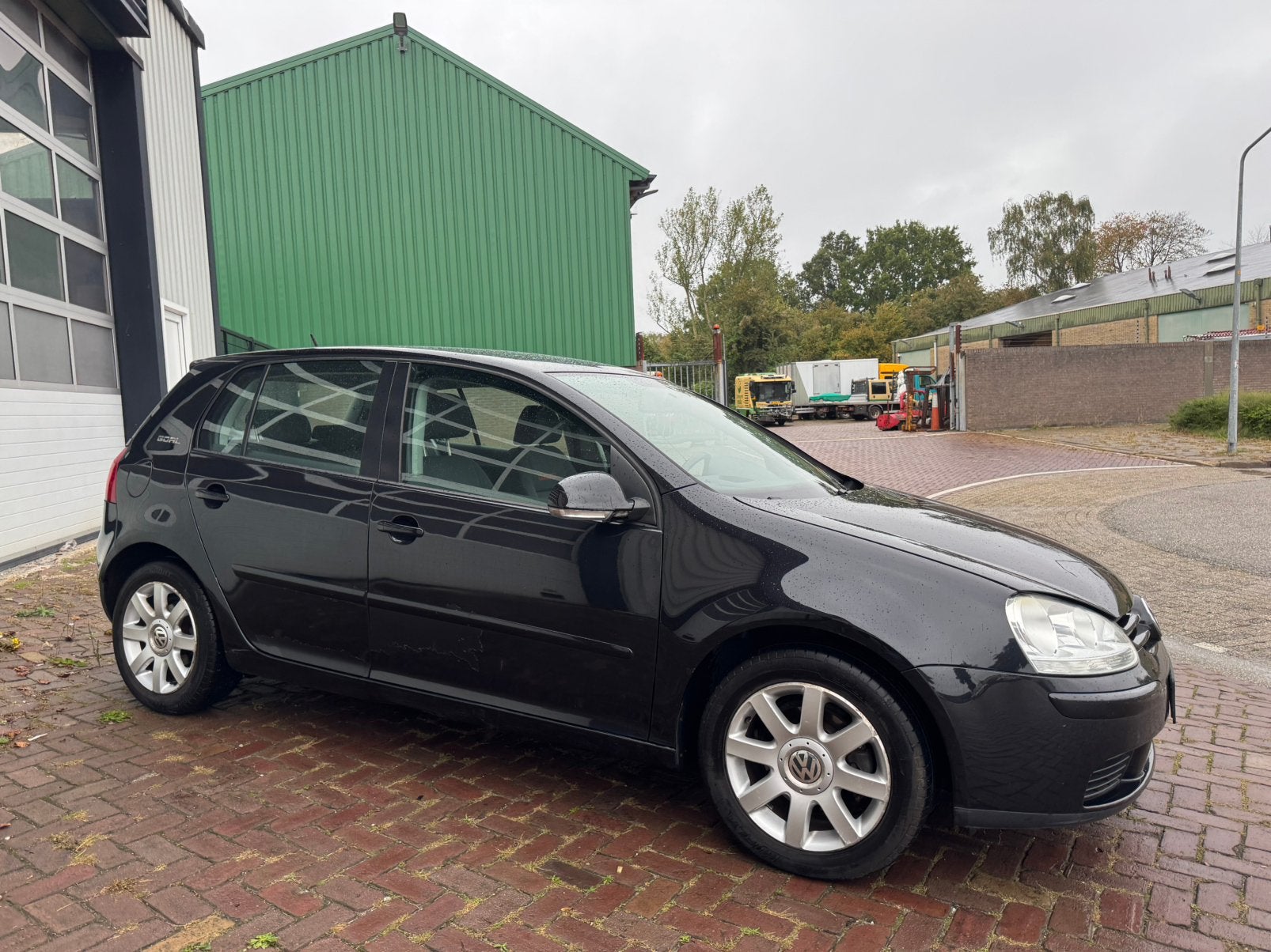 Volkswagen golf 1.6 serie goal 2006 Zwart, Auto's, Voorwielaandrijving, Stof, 620 kg, Zwart