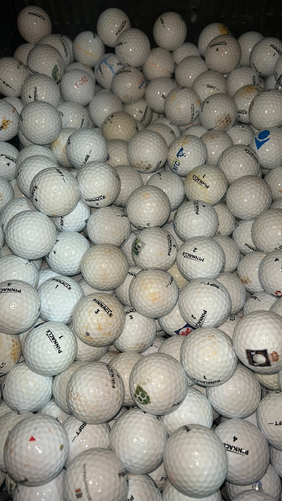 100 Stuks Pinnacle Soft Golfballen, Sport en Fitness, Ophalen of Verzenden, Zo goed als nieuw, Bal(len)