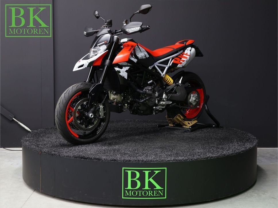 DUCATI HYPERMOTARD 950 RVE | BTW Motor, DUCATI, 2 cilinders, Motorrijbewijs A, Bedrijf