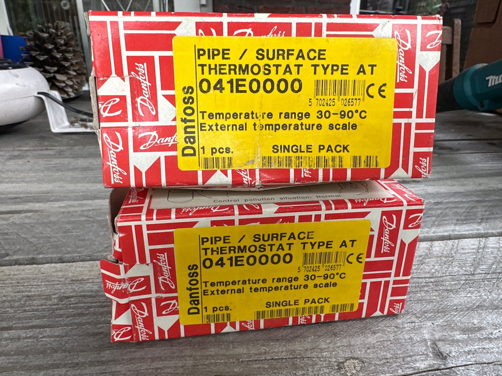 Danfoss Pijp/Opbouw Thermostaat Type AT 041E0000 (2 stuks), Ophalen, Nieuw